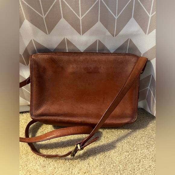 Vintage Coach brown leather crossbody - Picture 2 of 3